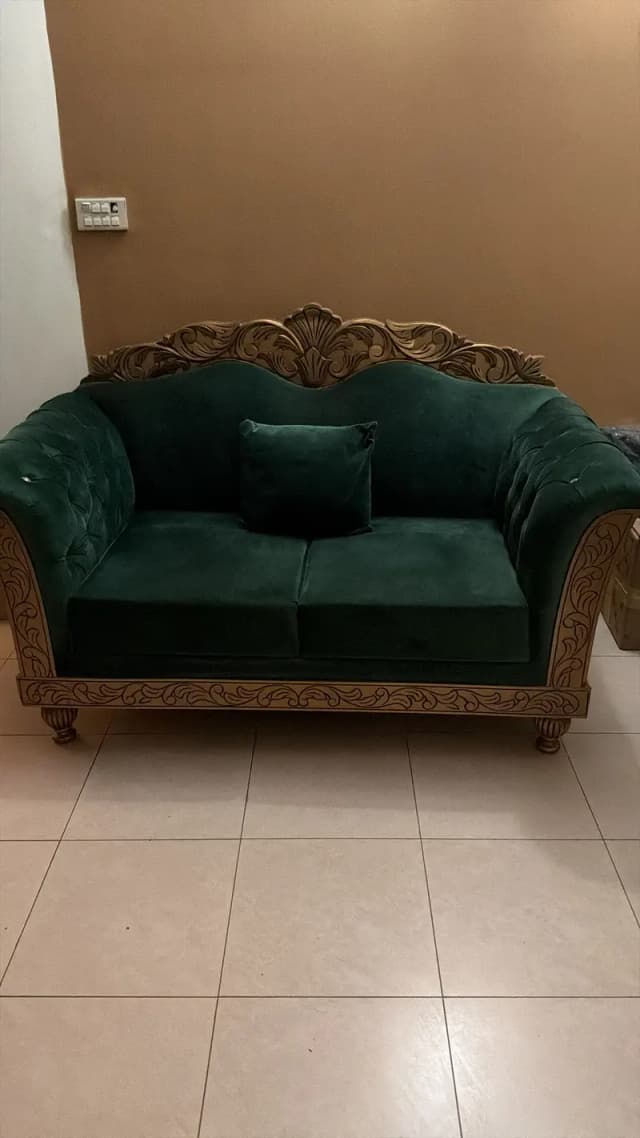 Luxury Velvet Sofa Set for Sale – Excellent Condition