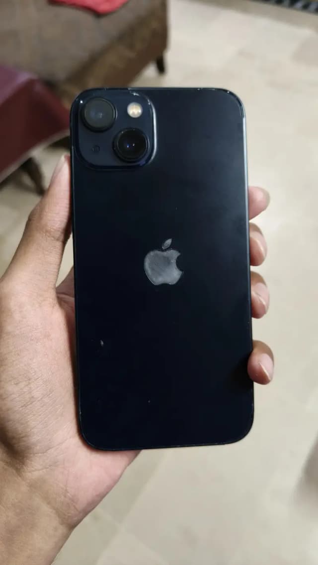 Apple iPhone 13