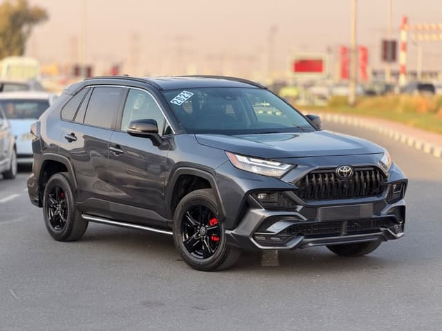 Toyota RAV4 XLE full option