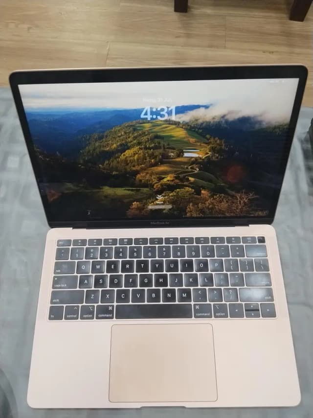 Apple MacBook Air 2018 | 99% Battery Health | Good Condition