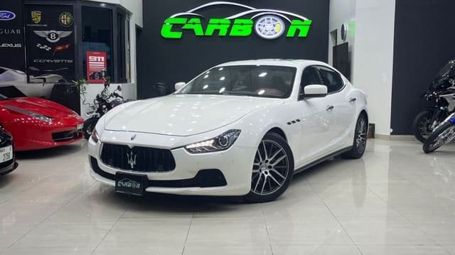 Maserati Ghibli STANDARD Maserati Ghibli 2015