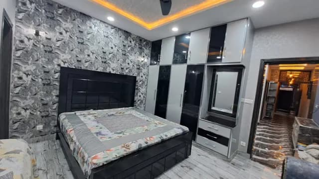 4.5 MARLA NEAT AND CLEAN HOUSE FOR SALE IN IDEAL GARDEN