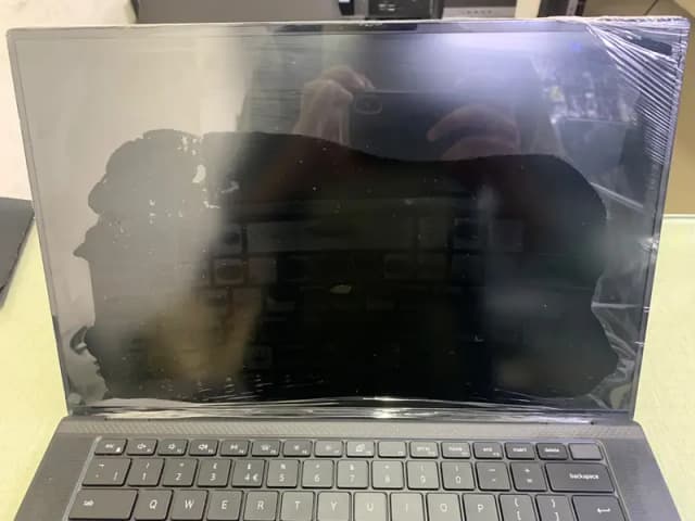 Dell Precision 5570 Core i9 12th Gen 16GB 512GB SSD RTX A2000 8GB