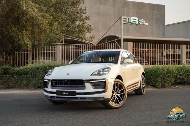Porsche Macan STANDARD 2.0L (252 HP)