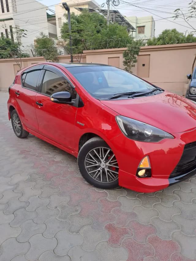Toyota Aqua 2014/2017 S Push Start in Excellent Condition