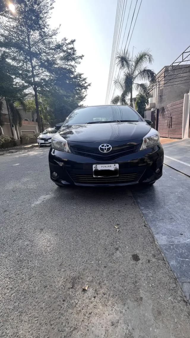 Toyota vitz 2011 for sale