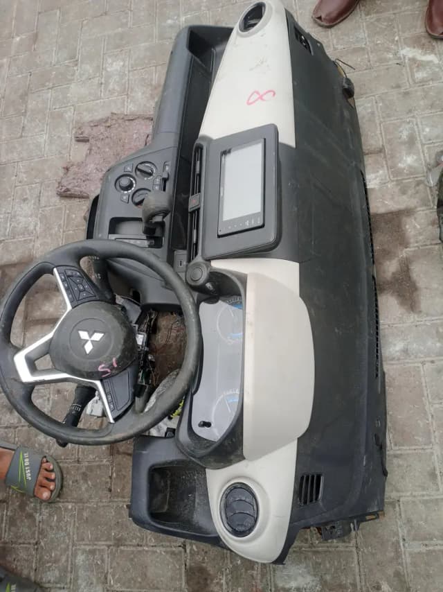 Nissan dayz 2021 desh board and airbags available