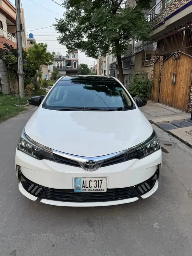 Toyota Corolla Altis 1.6 2018 / Family Used