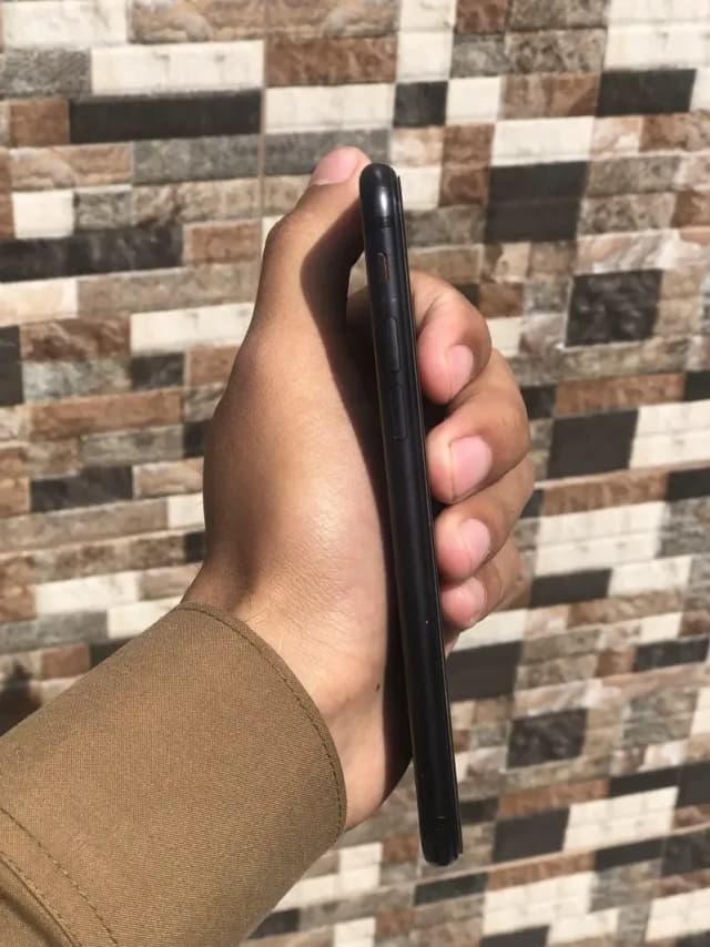 Apple iPhone 7