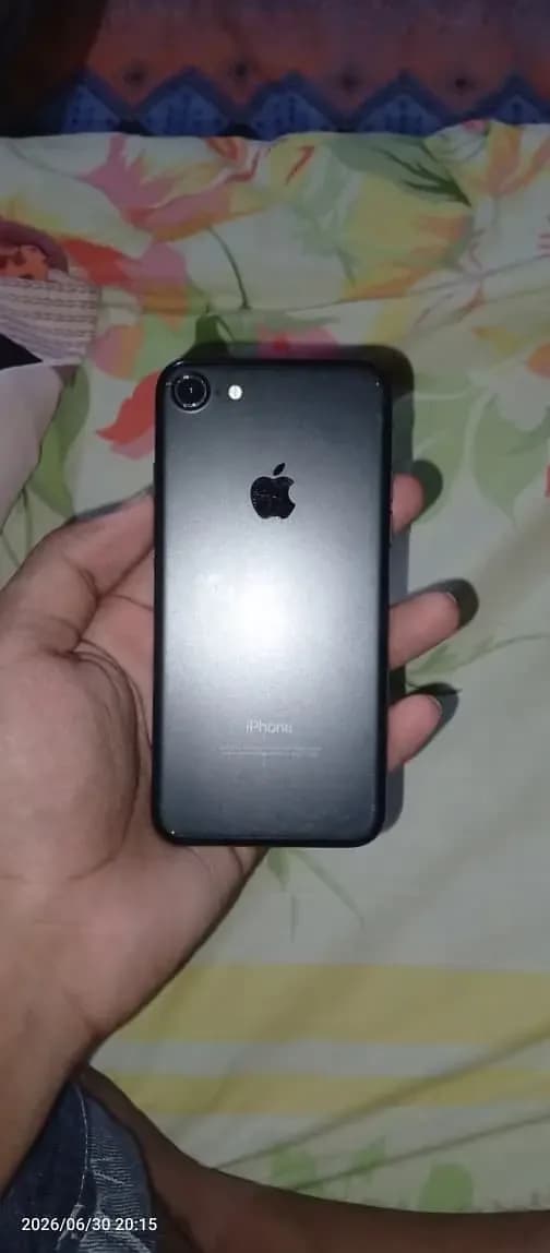 Apple iPhone 7