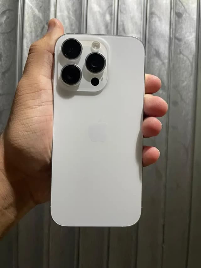 Apple iPhone 16 Pro