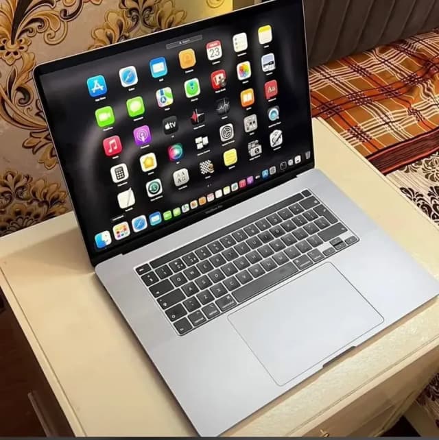 16 INCH (MACBOOK PRO) 2019 (Core i7) 16/512/4gb Graphics