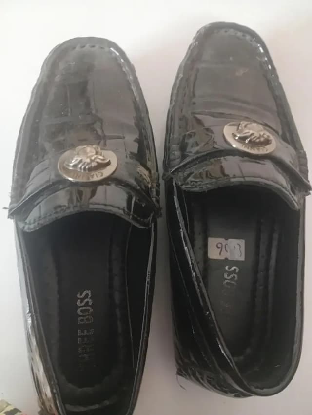 boy shoes each price 1500