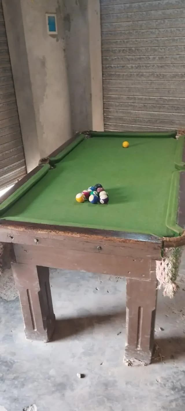 snooker table