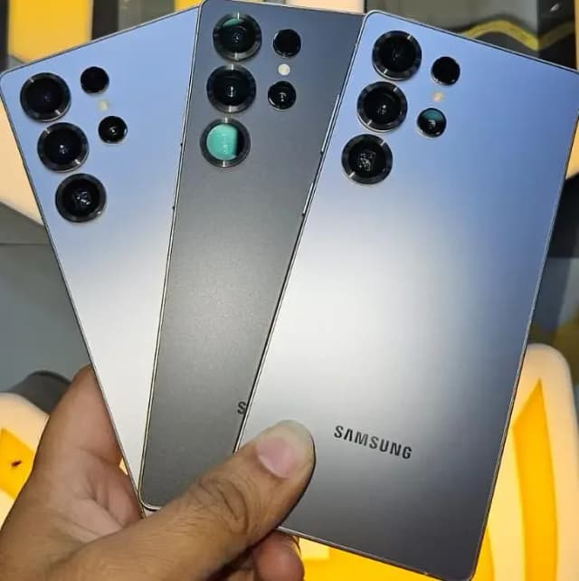 Samsung S25 Ultra / 12GB-256GB / PTA Approved / Water Pack / Stock