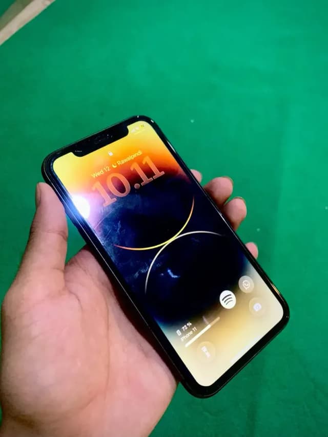 Apple iPhone 11 , 64 gb , Best 10/10 condition