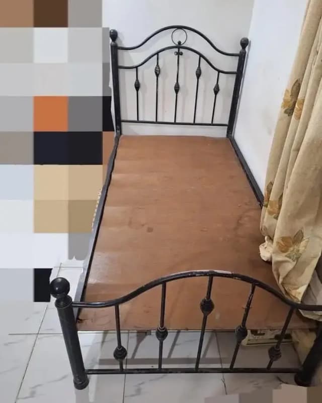 Pair of Sturdy Black Iron Single Beds for Sale – Budget Friendly