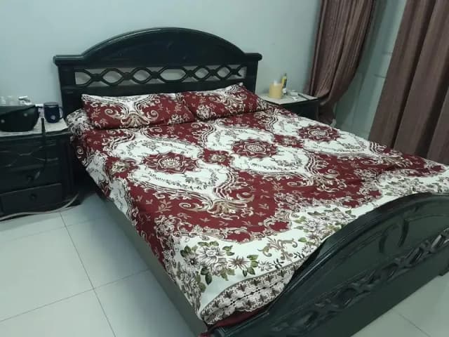 BED WITH 2 side tables