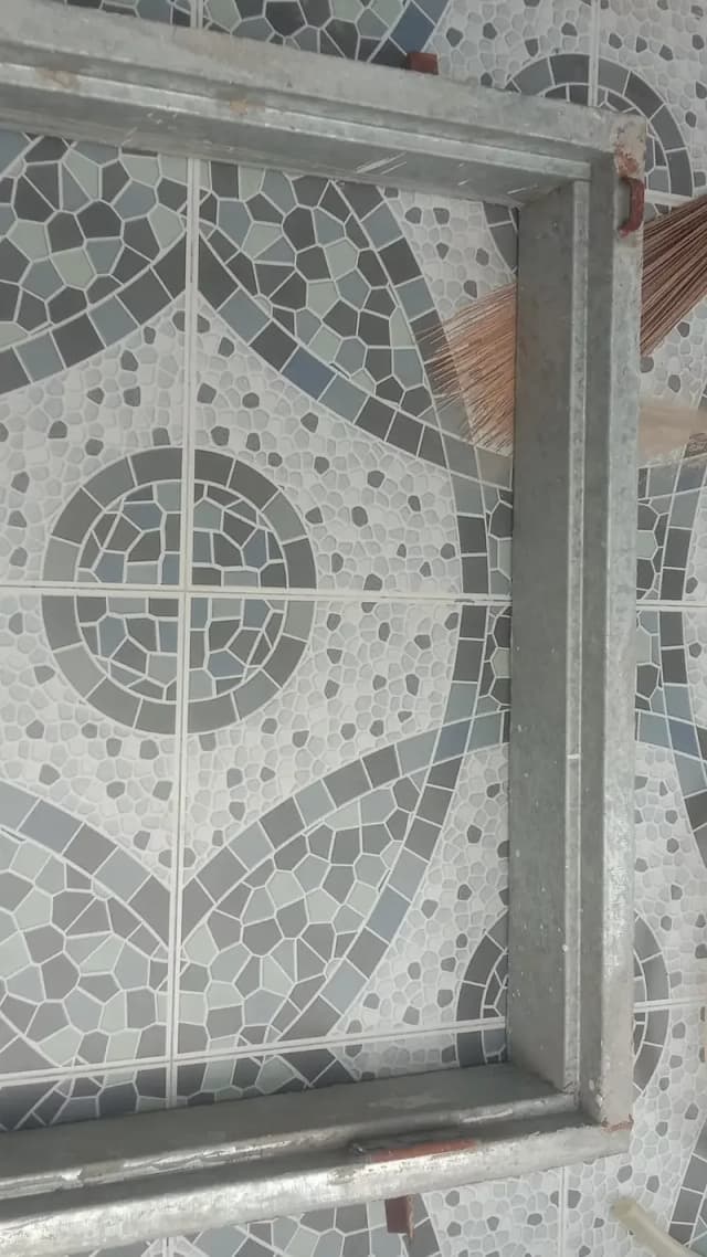 Door Frame Chokhat Looks like new in central park