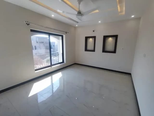 1 Kanal Upper Portion Available For Rent In I-8/3