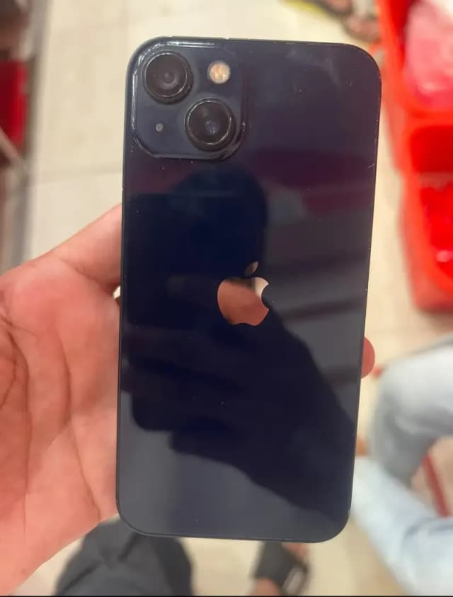 Apple iPhone 13