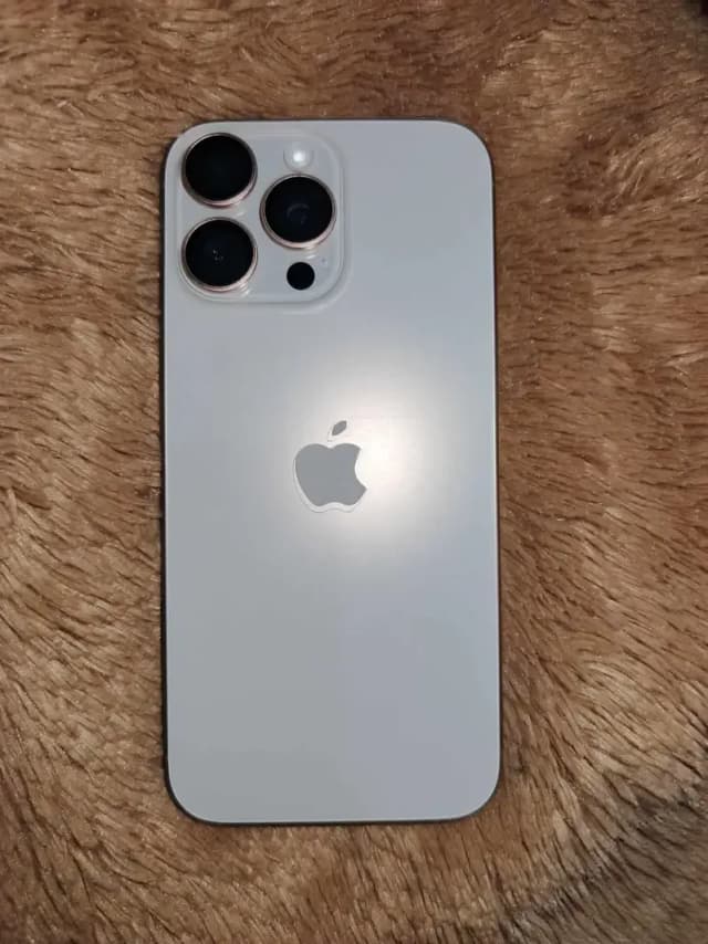 Apple iPhone 16 Pro Max