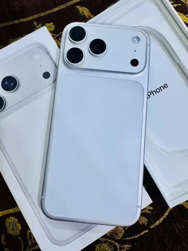 Apple iPhone 17 Pro Max in Mint Condition LLA Model