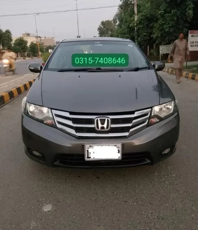 Honda City Aspire 2015 lush condition brand new car