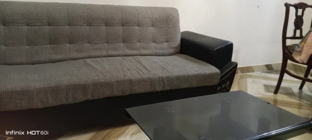 5 seater sofa set with center table