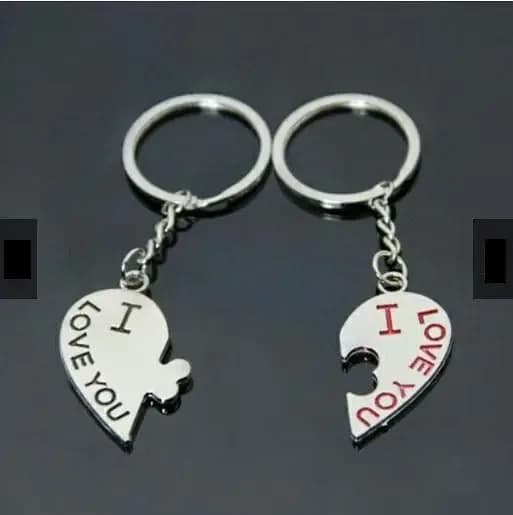 Heart Key Chain Set: Love You Kiss Key Ring for Couples - 2 Pieces