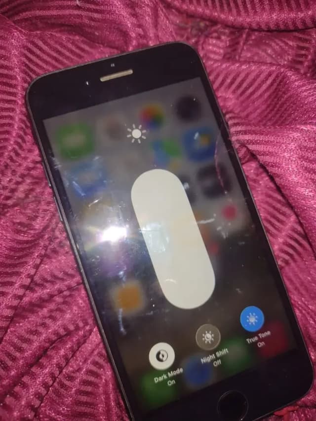 Apple iPhone SE