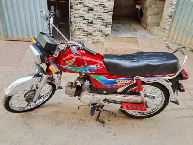 Honda CD 70 2013 model hai, all original documents available hai