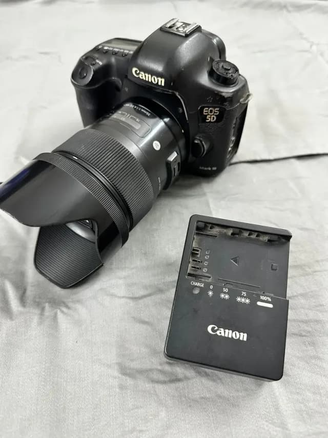 Canon 5D & 6D, Canon 85mm, 35mm, 24-70mm, flash
