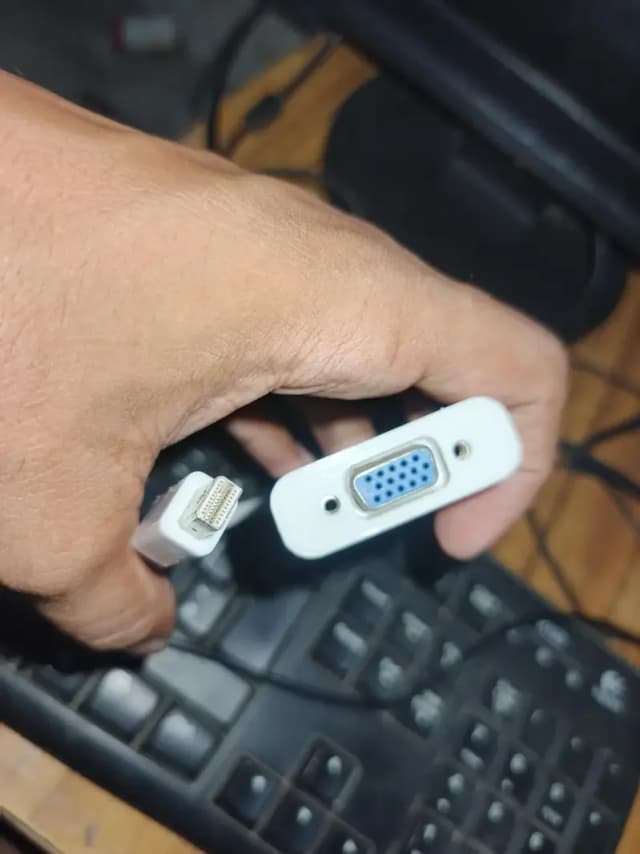 Mini DisplayPort (Mini DP) to VGA Adapter – Premium Quality