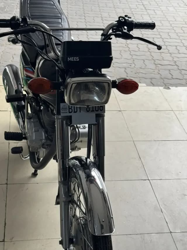 Honda 125 self start new condition