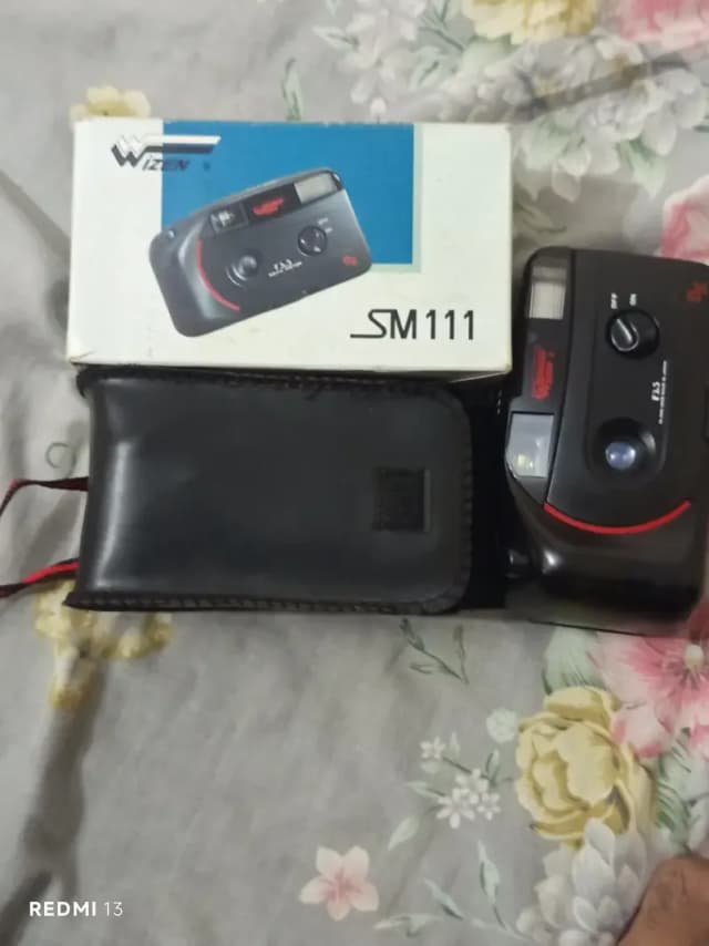 Wizen SM 111 SLR FILM ROLL CAMERA.