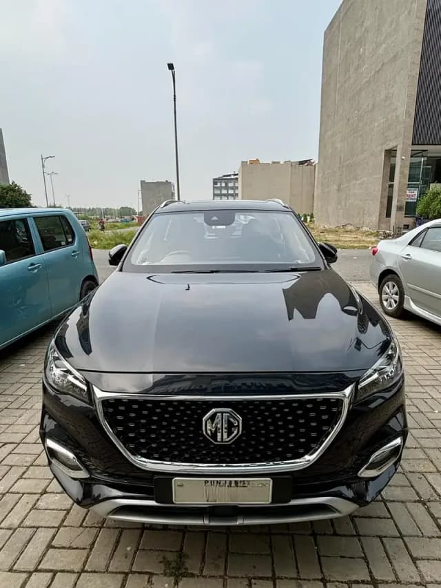 MG HS 2023