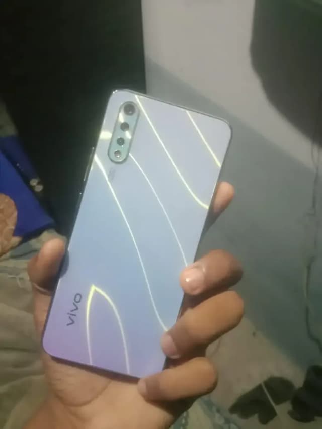Vivo S1