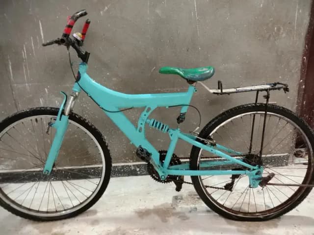 Sports Bicycle / Mountain Bike for Sale in Good Condition