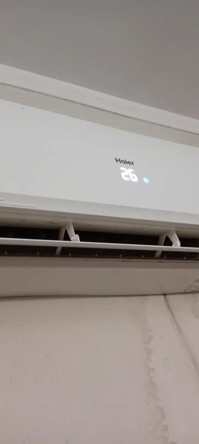 (Urgent) Haier Invertor 1.5 ton AC for Sale