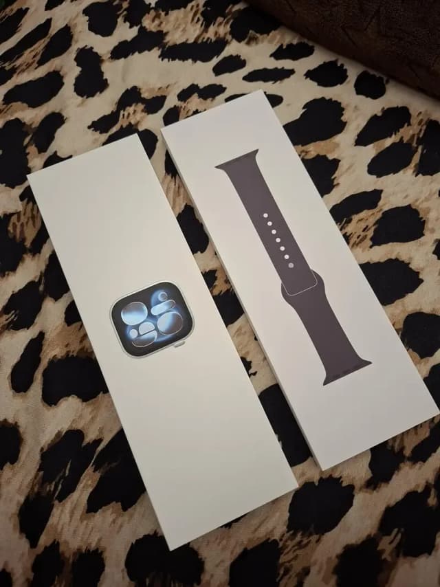 Apple watch series 11 42mm space grey aluminium GPS