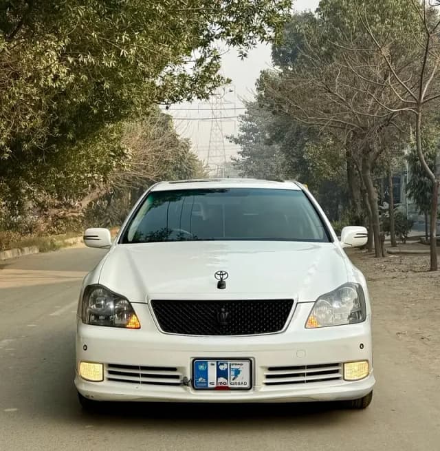 Toyota Crown athlete black edition sports edition 2004