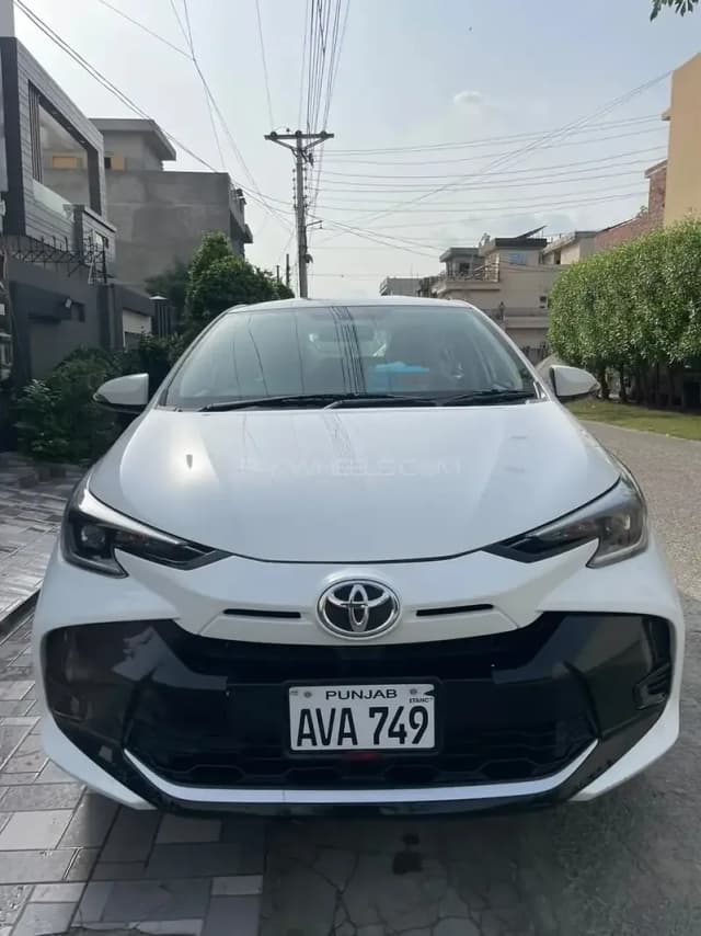 Toyota Yaris GLI CVT 1.3 2025