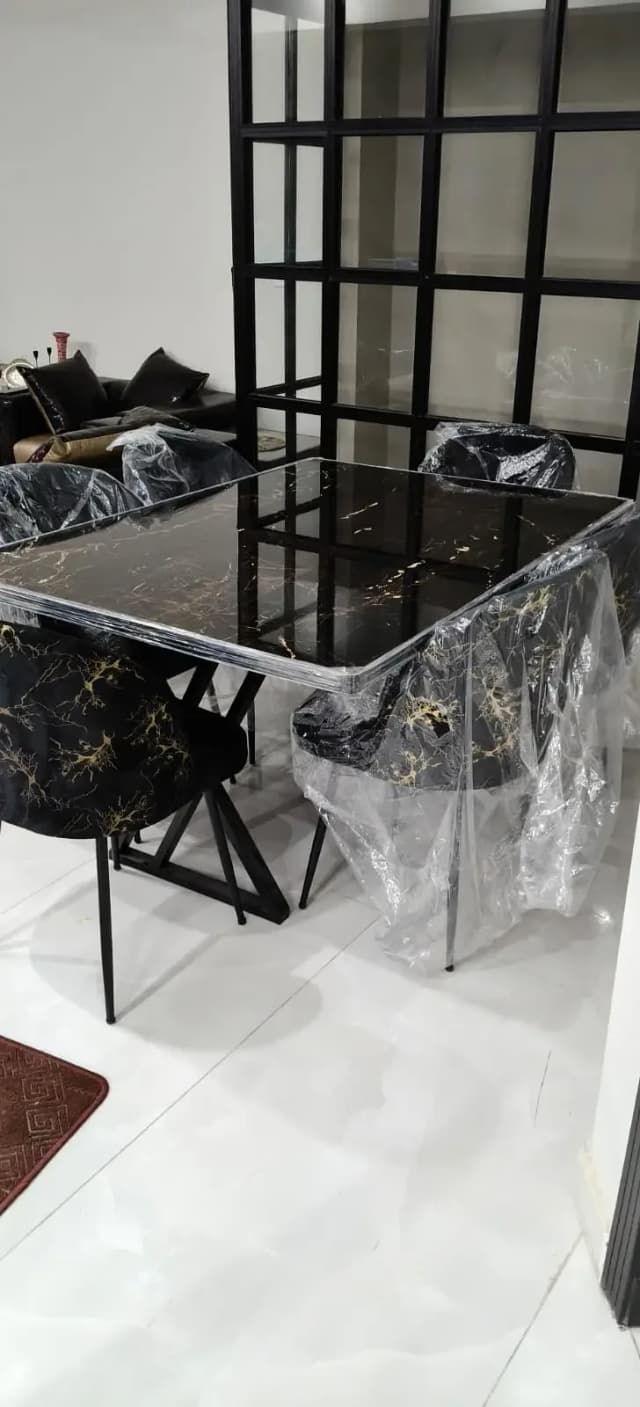6 Chair table