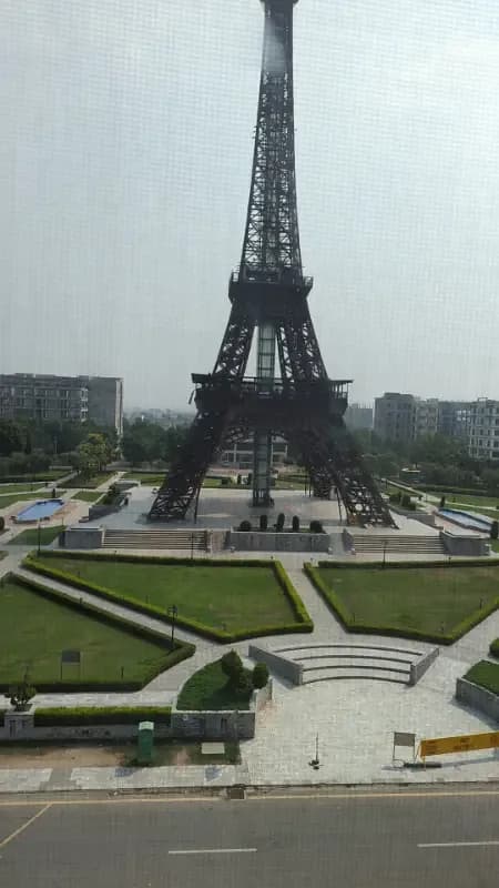 Luxury Furnished Appartments in Bahria Town Lahore weekly And Daily Basis For Rent