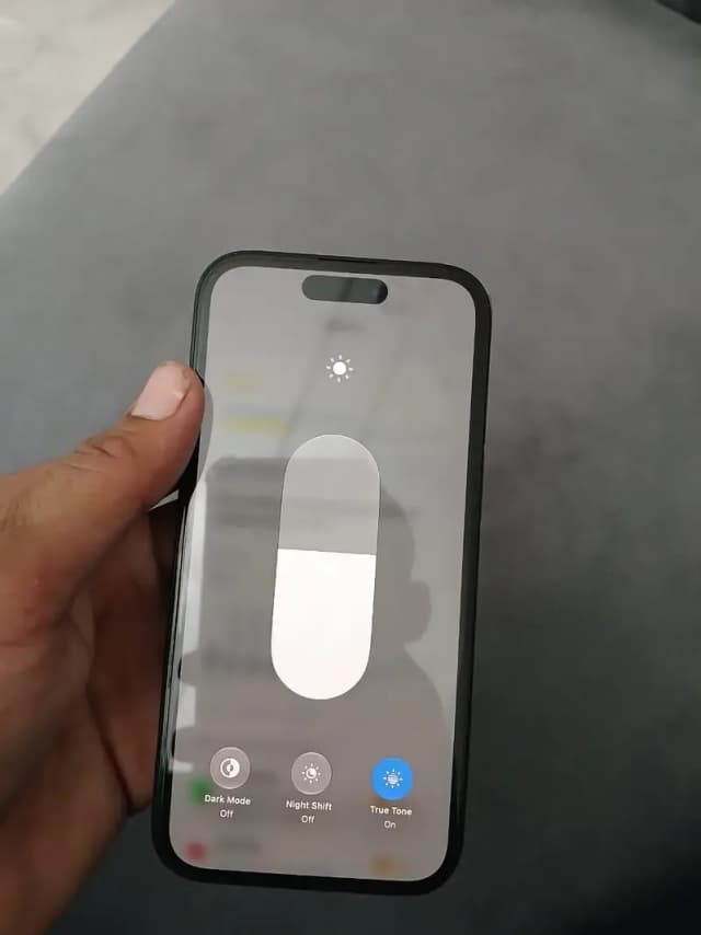 Apple iPhone 15