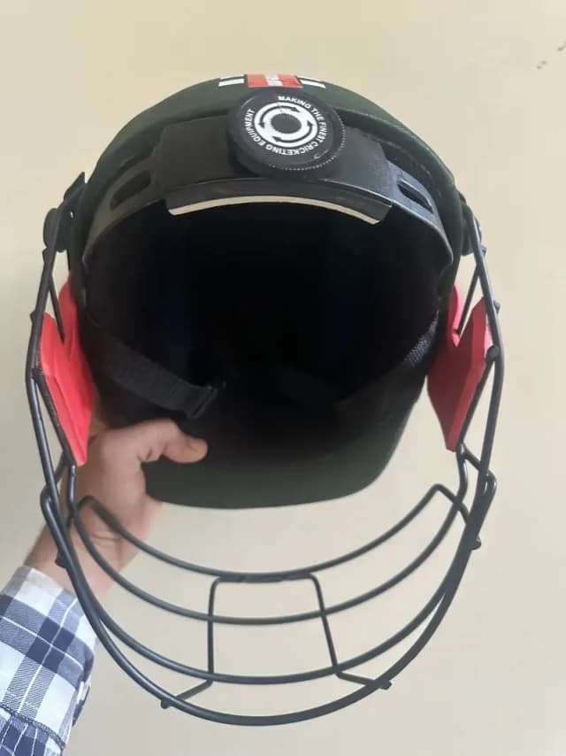 Cricket helmet