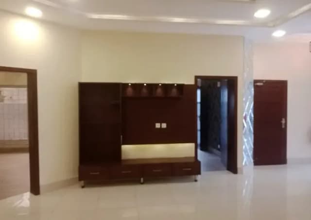 Upper Portion In Bahria Town - Sector C Sized 10 Marla Is Available