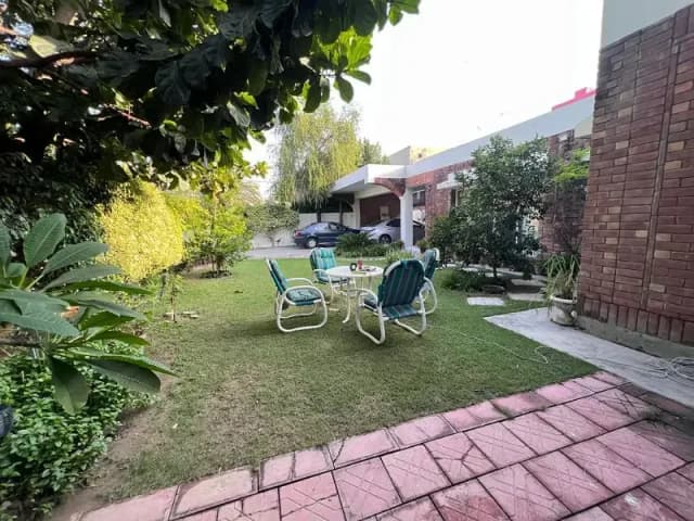 2 Kanal Used Modern Design Single Story Bungalow For Sale At Prime Location Of Dha Lahore Near To Park Masjid & Commercial Market .