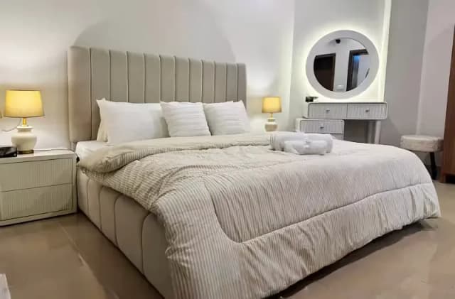 Executive 1 Bedroom Furnished Apartment for Rent Per Day in Bahria Town Lahore | Short Stay | Night Stay